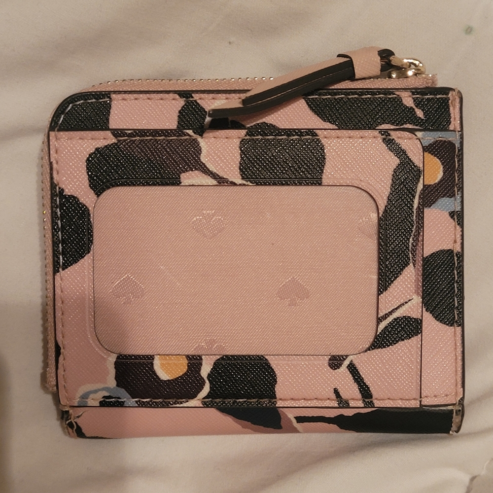 Kate Spade - Picture 2 of 6